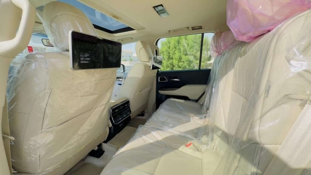 Toyota Landcruiser LC300 Doha, Qatar
